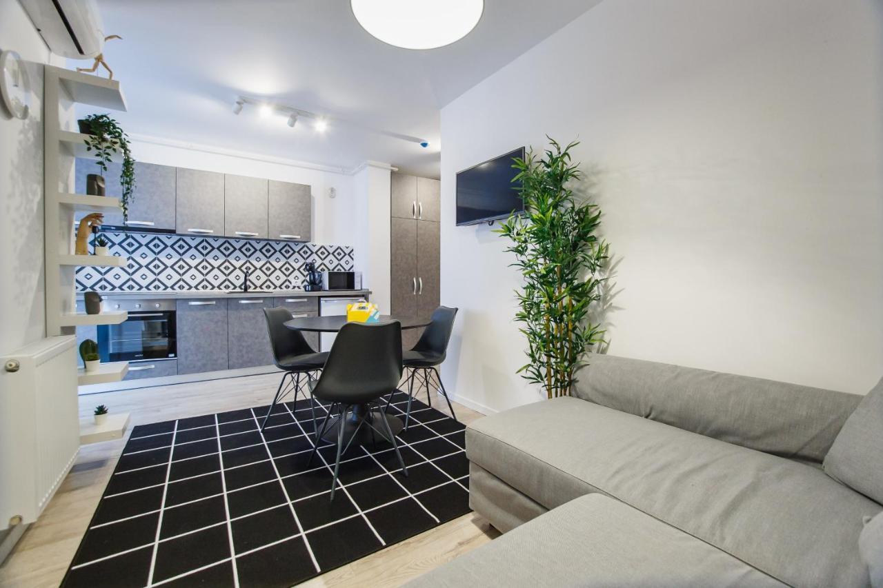 Trendy Apartment Near City Center Oradea Eksteriør bilde