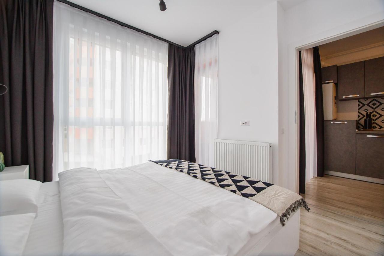 Trendy Apartment Near City Center Oradea Eksteriør bilde